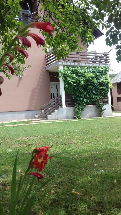 Gacka Rooms Vrhovine Exterior photo